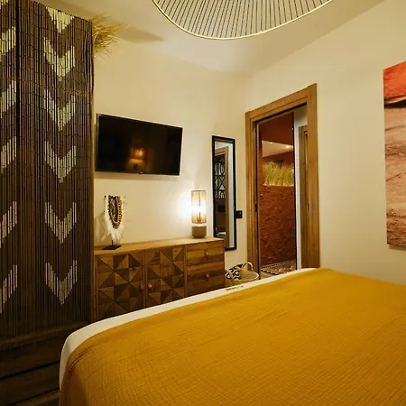 El Samburu - Disfruta De Africa A Pie De Playa - Grupo Querbes * Gijón